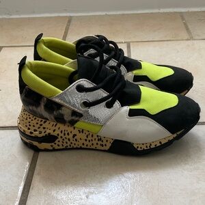 Steve Madden Kids' Neon Yellow and Black Sneakers